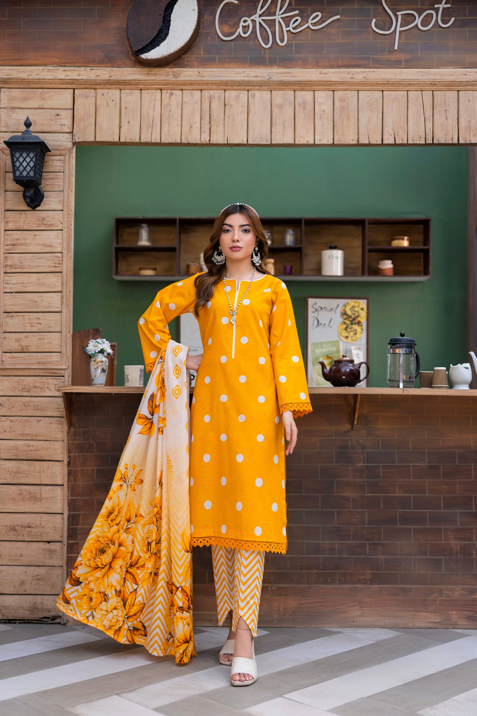 Platinum Print Lawn D-2 BIN NAEEM