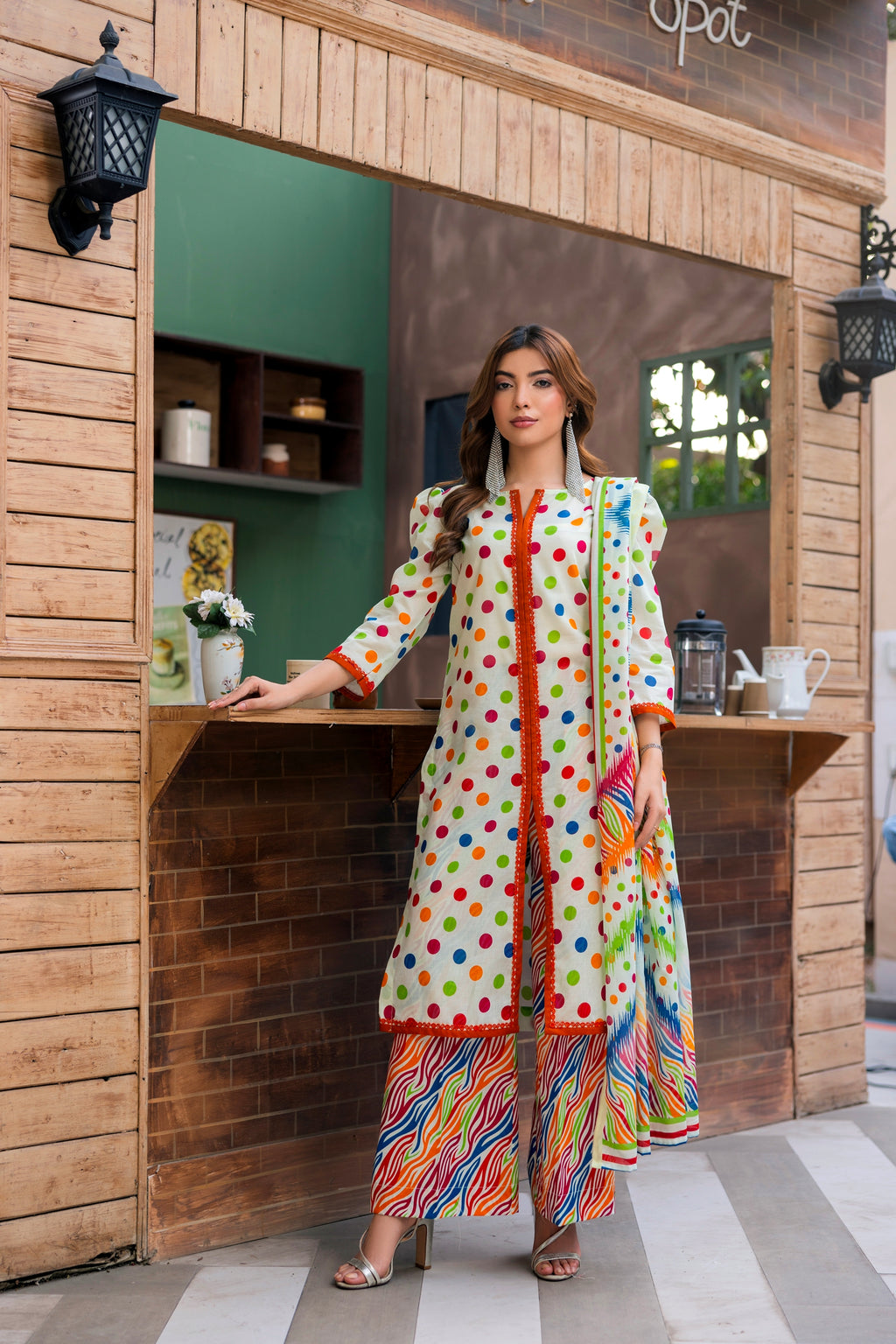 Platinum Print Lawn D-4 BIN NAEEM