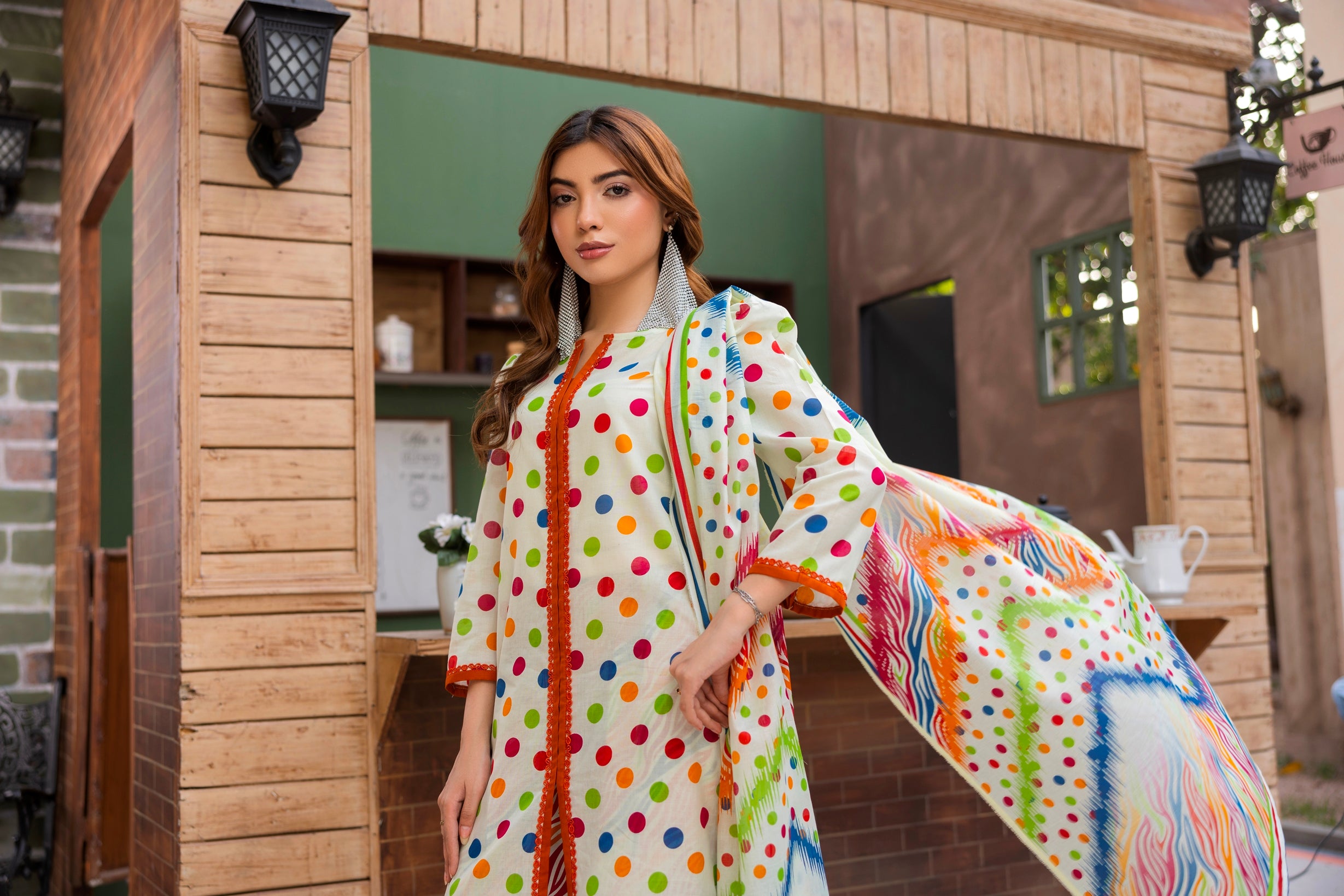 Platinum Print Lawn D-4 BIN NAEEM