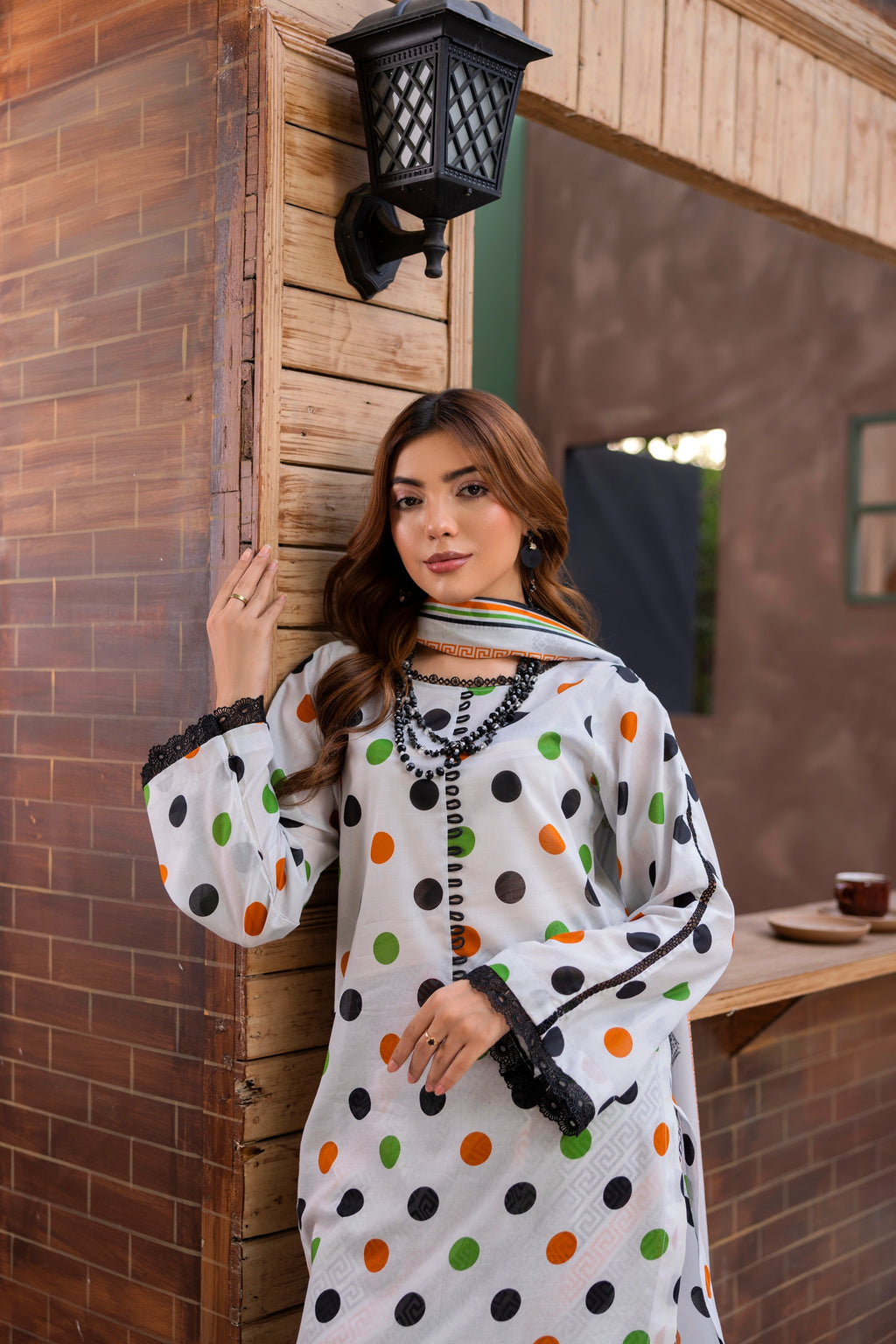 Platinum Print Lawn D-5 BIN NAEEM