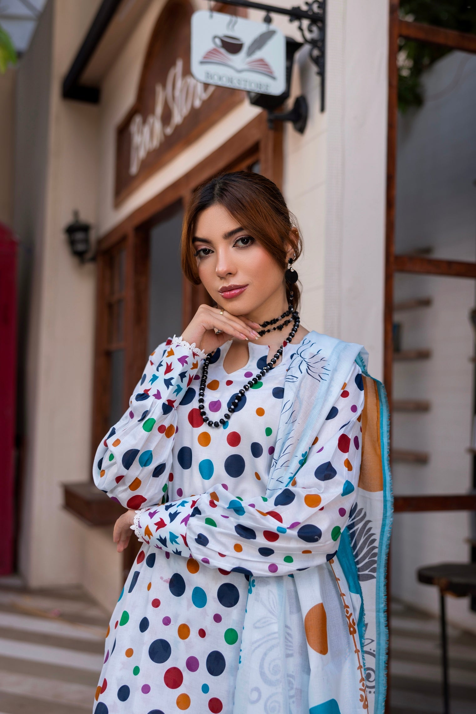Platinum Print Lawn D-6 BIN NAEEM