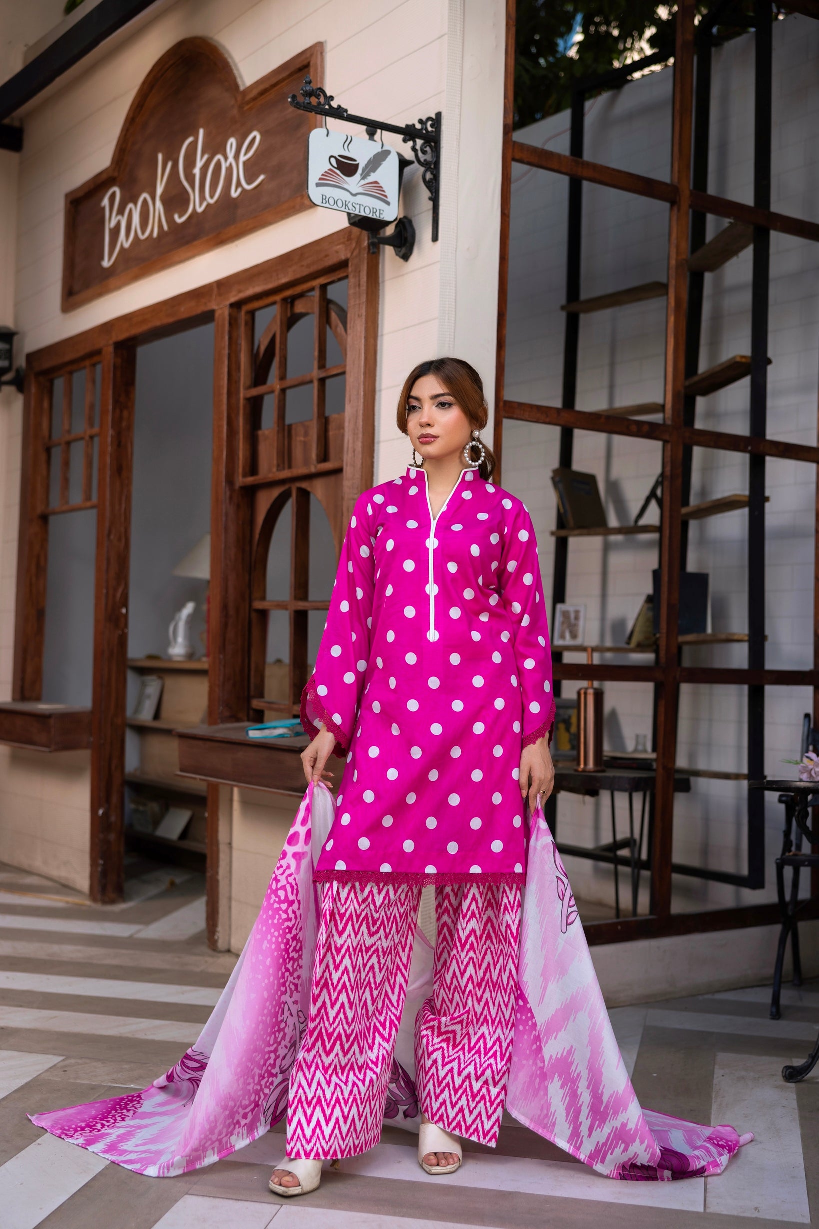Platinum Print Lawn D-7 BIN NAEEM