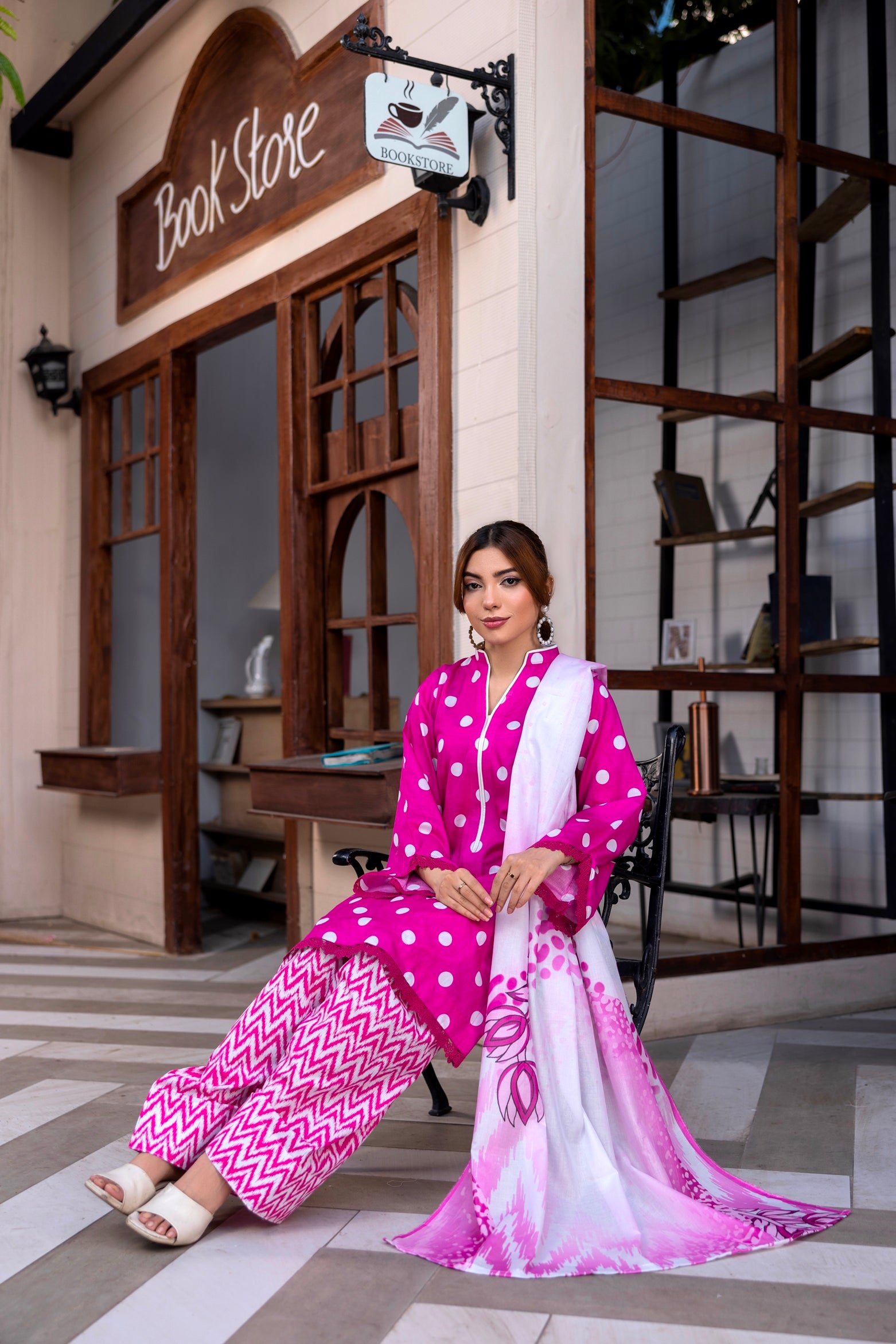 Platinum Print Lawn D-7 BIN NAEEM
