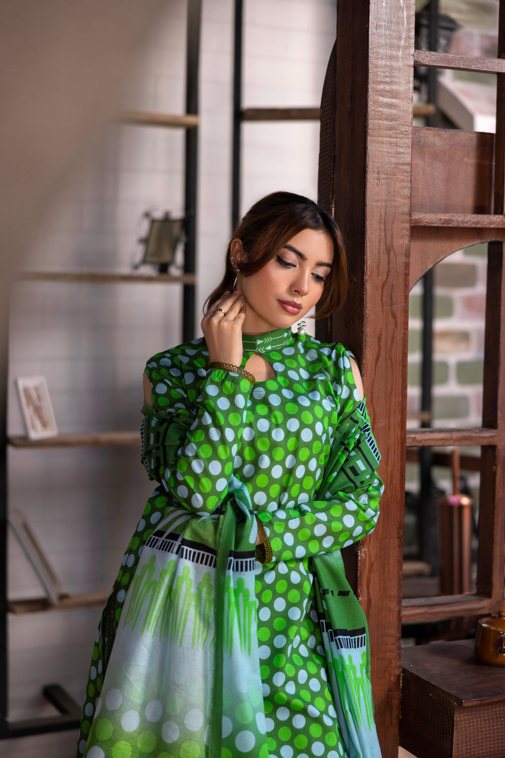 Platinum Print Lawn D-10 BIN NAEEM