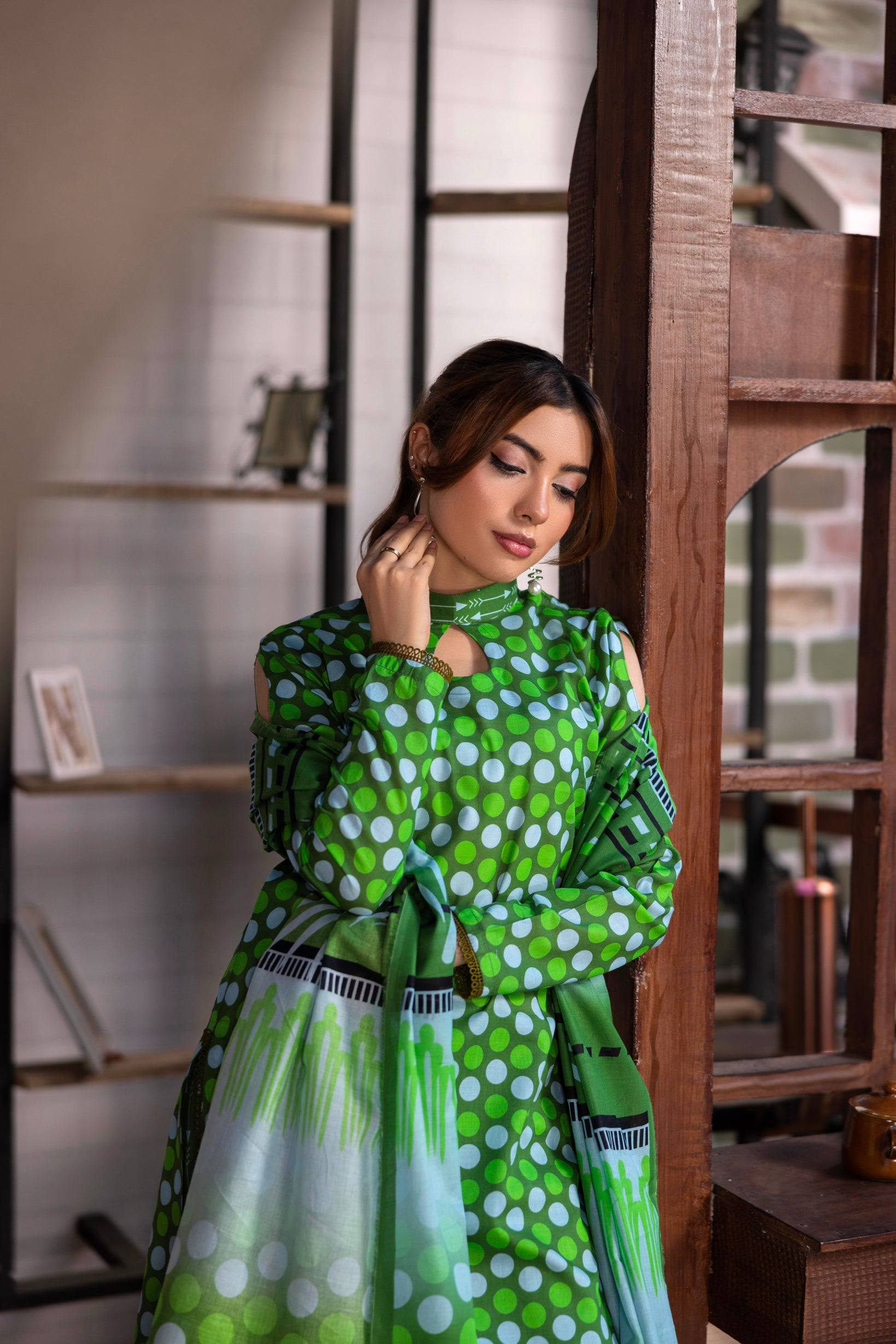 Platinum Print Lawn D-10 BIN NAEEM